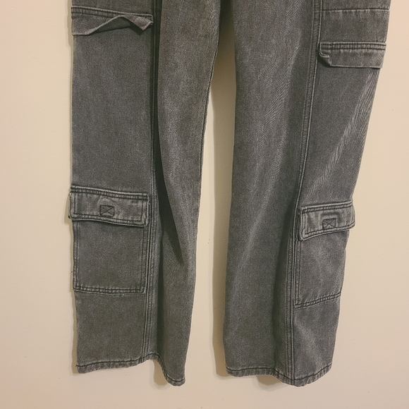 Pretty Little Thing | Women's Black High Waist Cargo Jeans (Size 4) - Picture 13 of 14